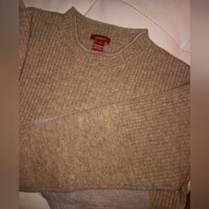 sundance Lamb’s Wool sweater tan size Medium